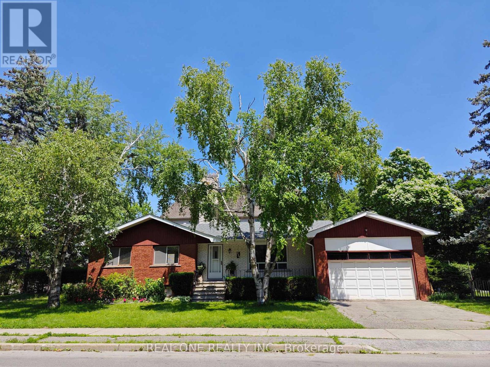 275 PARKVIEW AVENUE