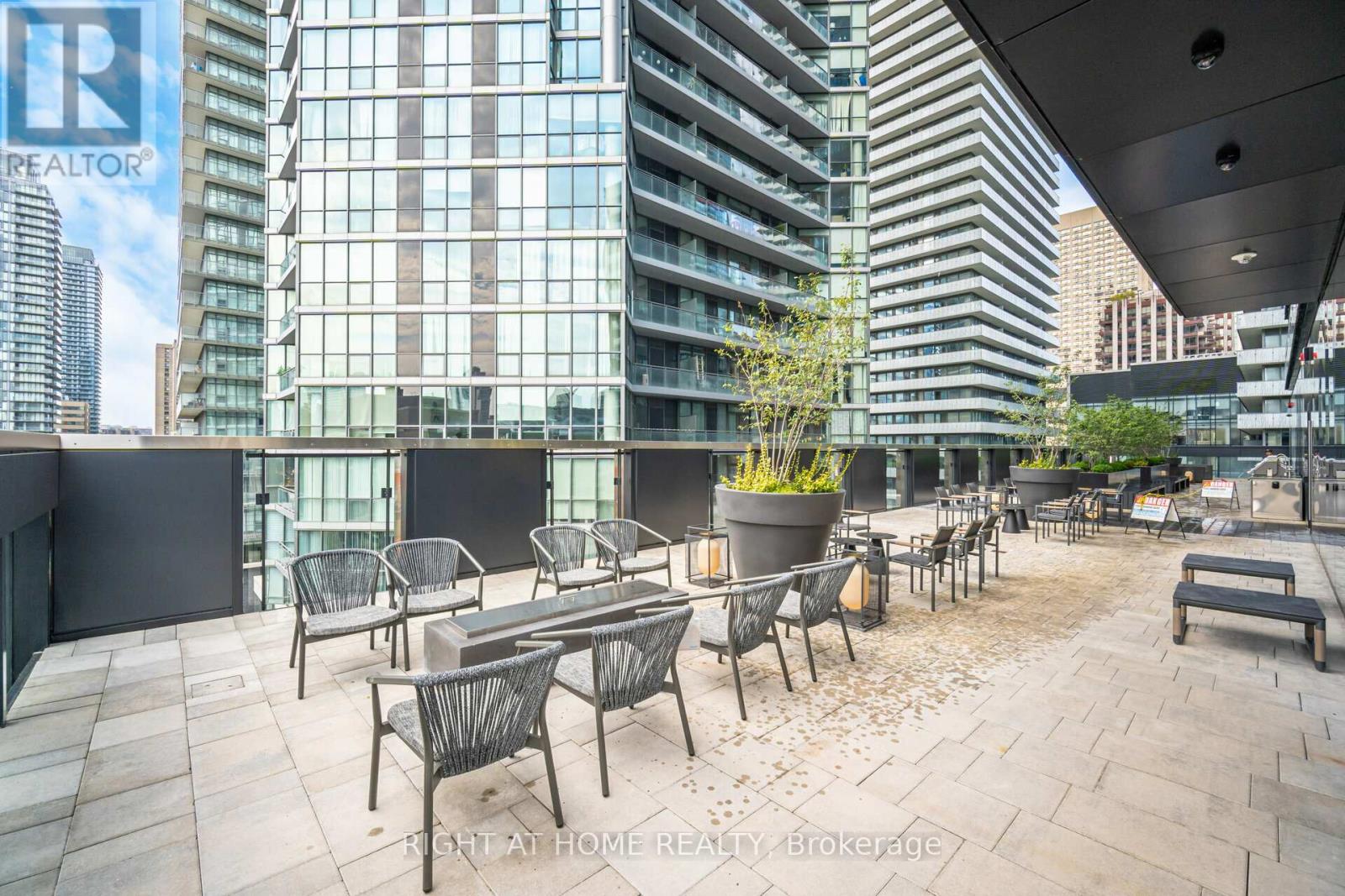 4403 - 55 Charles Street E, Toronto, Ontario  M4Y 0J1 - Photo 43 - C13678364