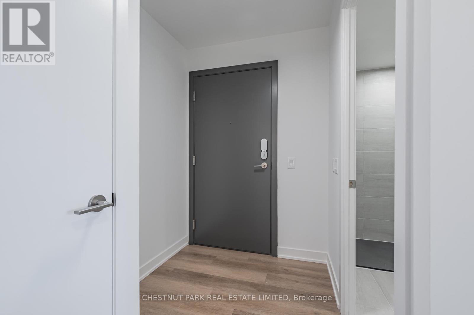 915 - 9 Tecumseth Street, Toronto, Ontario  M5V 0S5 - Photo 2 - C13678432