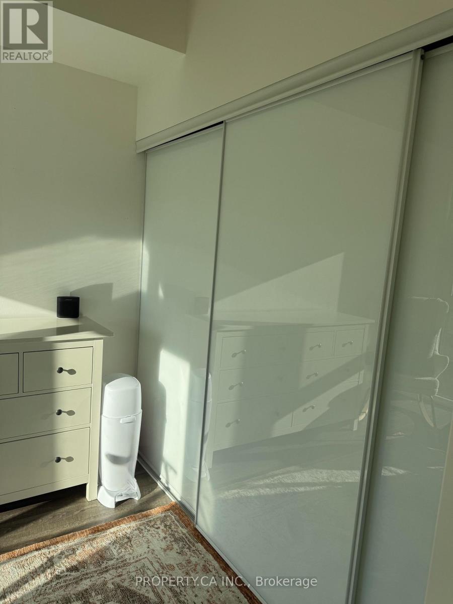 206 - 25 Baseball Place, Toronto, Ontario  M8Y 1M1 - Photo 8 - E13678426