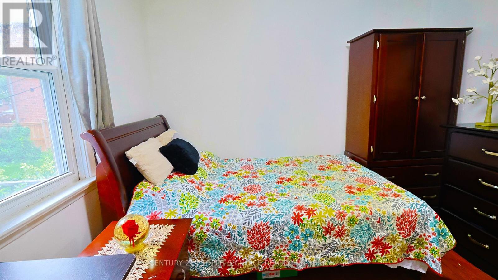 14 North Bonnington Avenue, Toronto, Ontario  M1K 1X2 - Photo 12 - E13678430