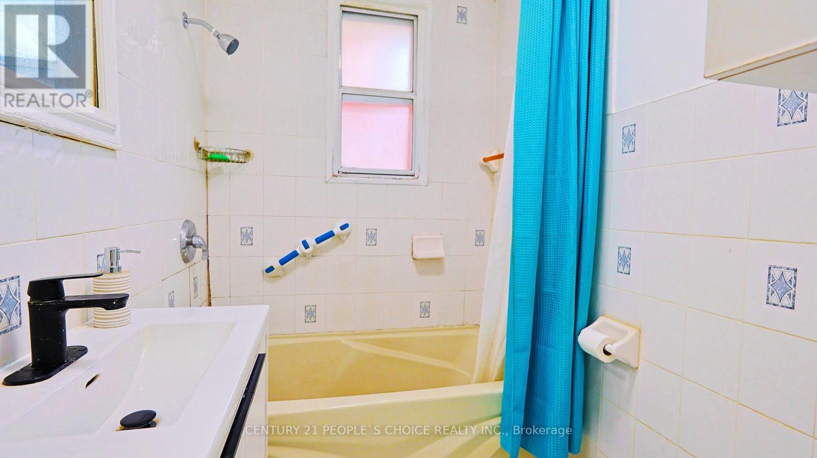 14 North Bonnington Avenue, Toronto, Ontario  M1K 1X2 - Photo 14 - E13678430