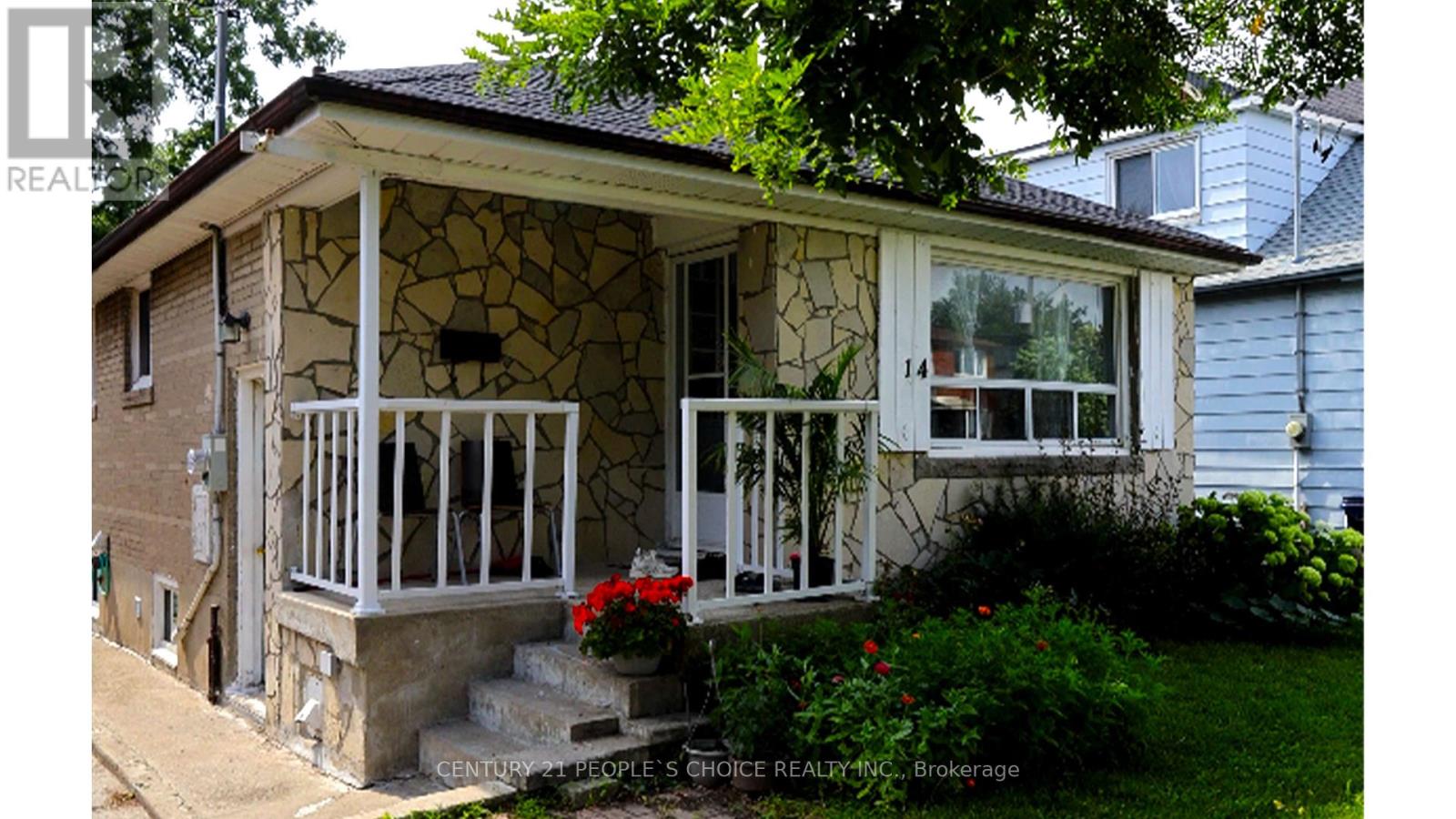 14 North Bonnington Avenue, Toronto, Ontario  M1K 1X2 - Photo 2 - E13678430