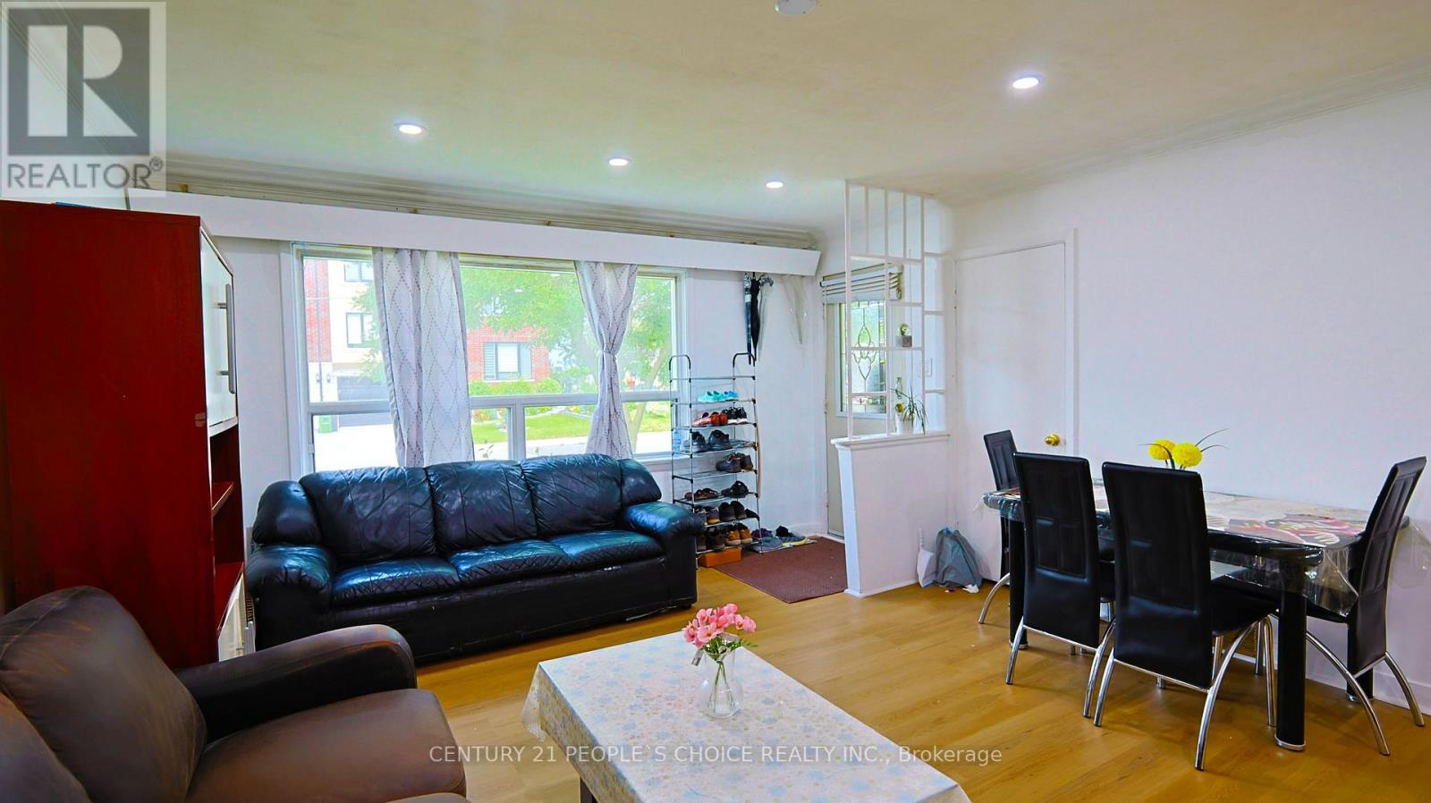 14 North Bonnington Avenue, Toronto, Ontario  M1K 1X2 - Photo 7 - E13678430