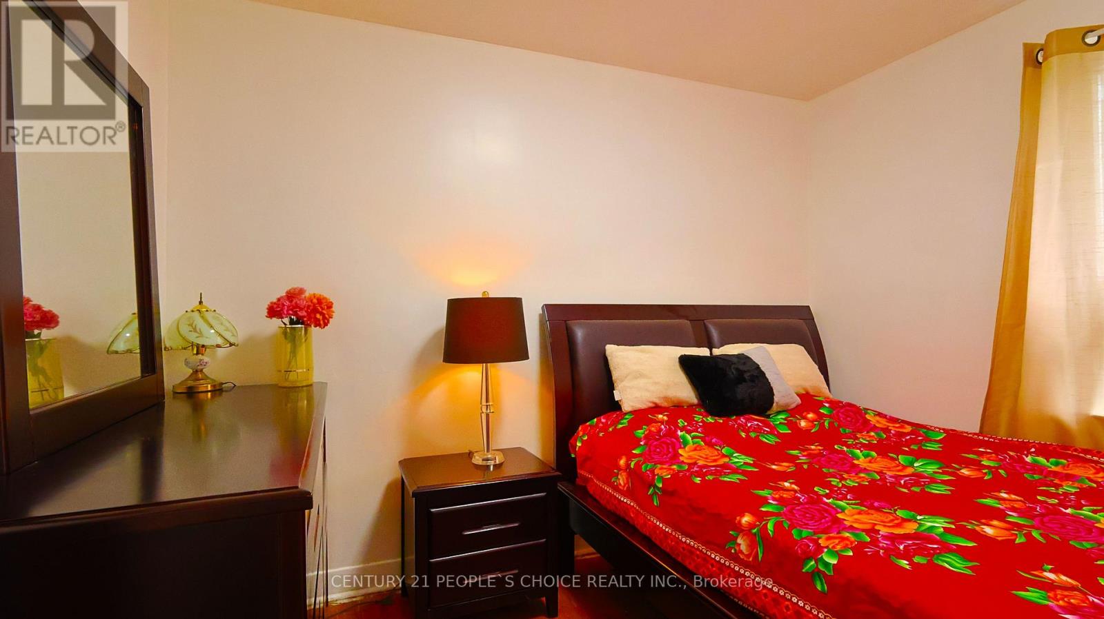 14 North Bonnington Avenue, Toronto, Ontario  M1K 1X2 - Photo 9 - E13678430