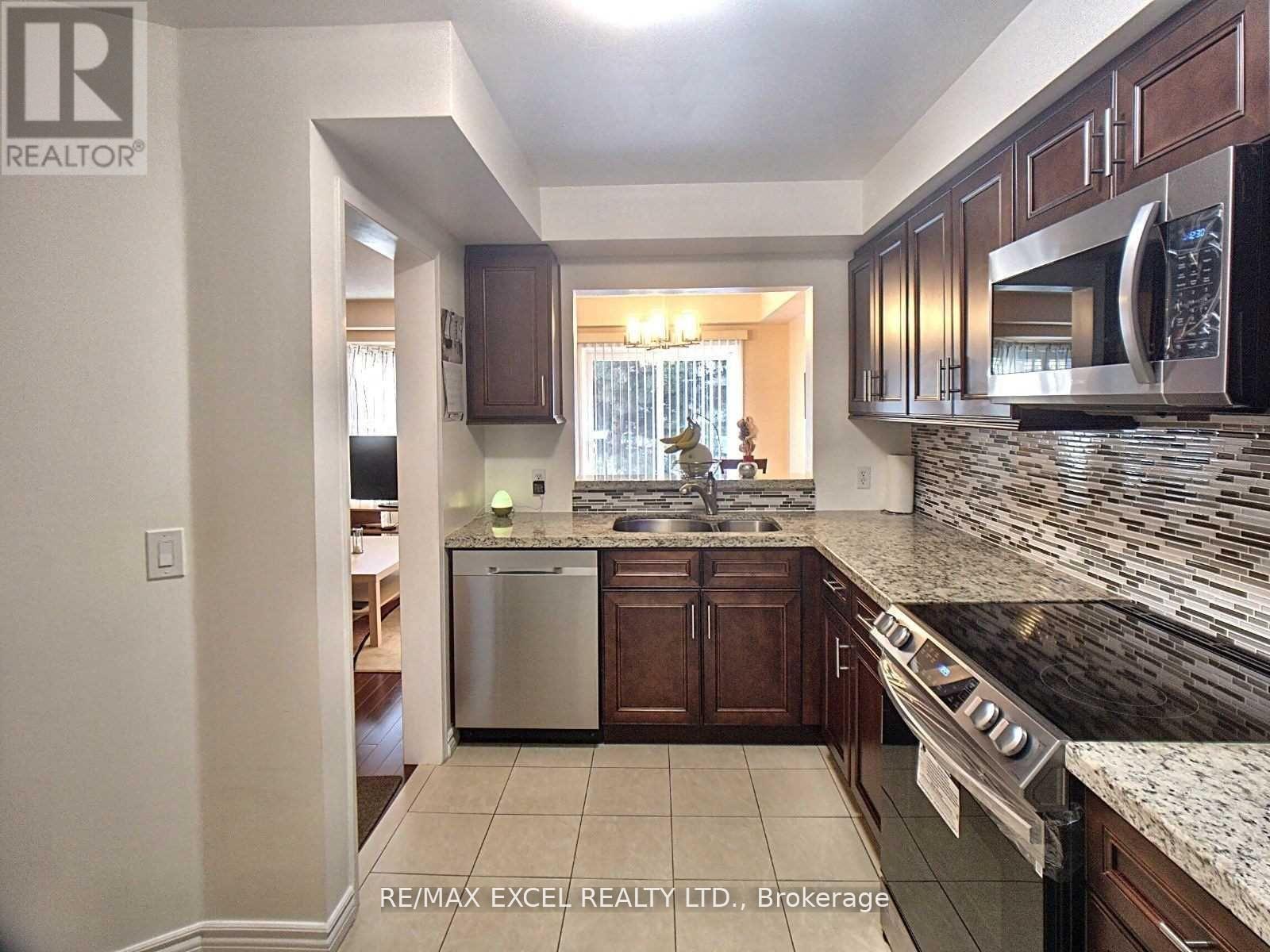 57 Northern Heights Drive, Richmond Hill, Ontario  L4B 4C9 - Photo 8 - N13678360