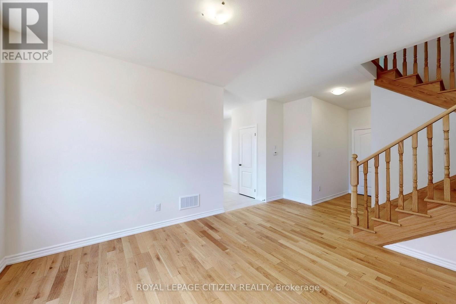 87 Lawrence D. Pridham Avenue, New Tecumseth, Ontario  L9R 0X4 - Photo 12 - N13678394