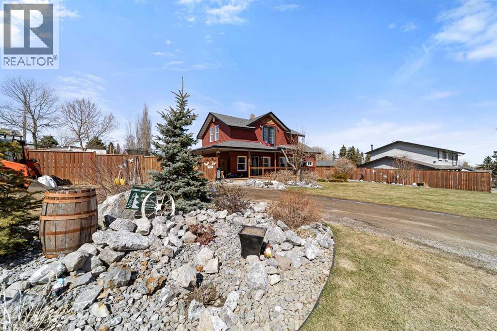 117 James Street, Bittern Lake, Alberta T0C 0L0 - Photo 2 - A2307124