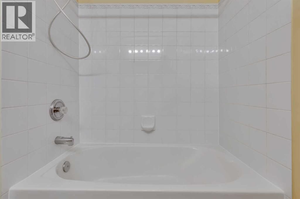 140 Valley Ridge Heights Nw, Calgary, Alberta T3B 5T3 - Photo 32 - A2312681