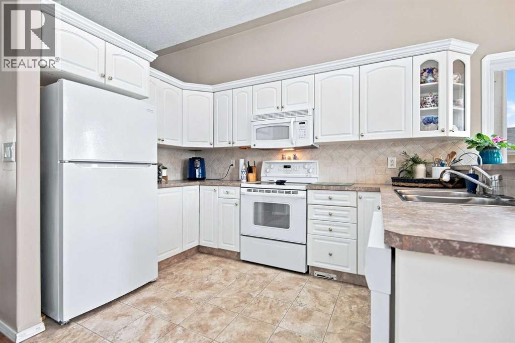 98 Duval Crescent, Red Deer, Alberta  T4R 2Z2 - Photo 12 - A2336337