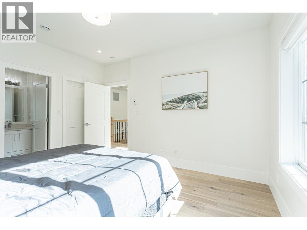 8267 Government Road, Burnaby, British Columbia  V5A 2E4 - Photo 19 - R3153099