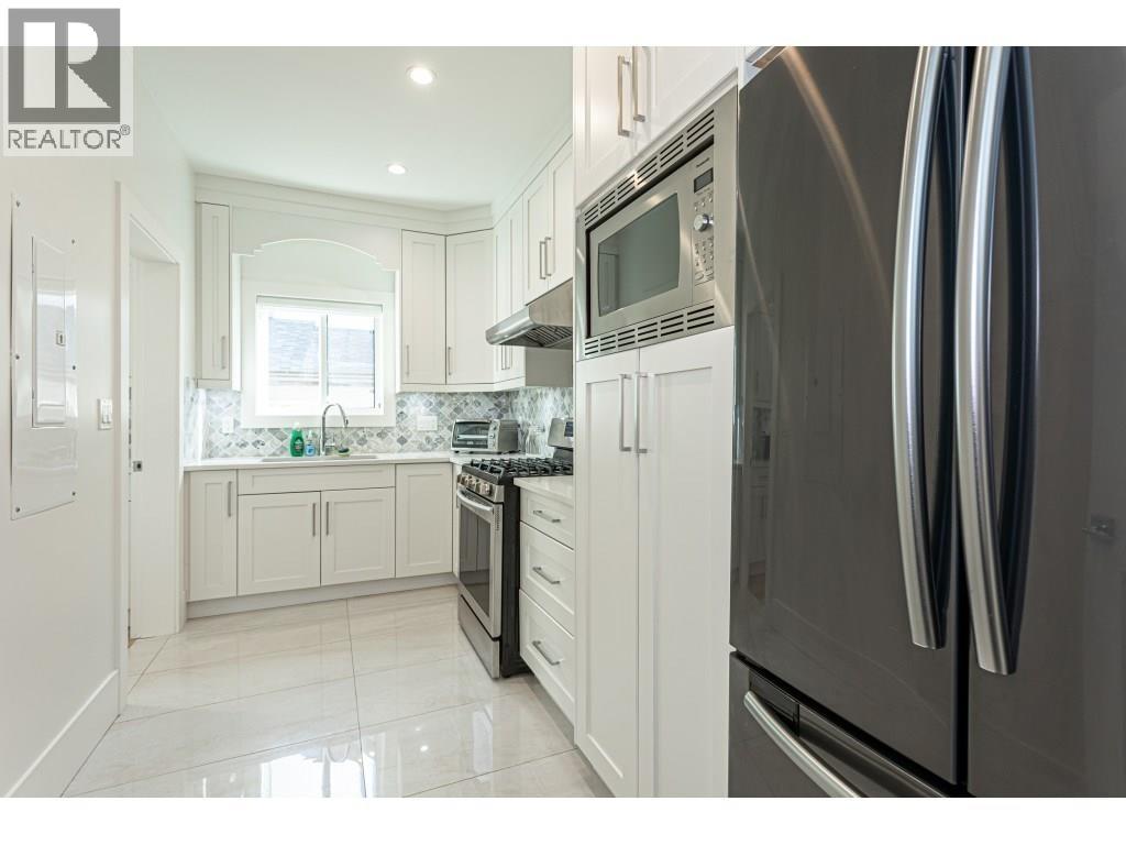 8267 Government Road, Burnaby, British Columbia  V5A 2E4 - Photo 8 - R3153099