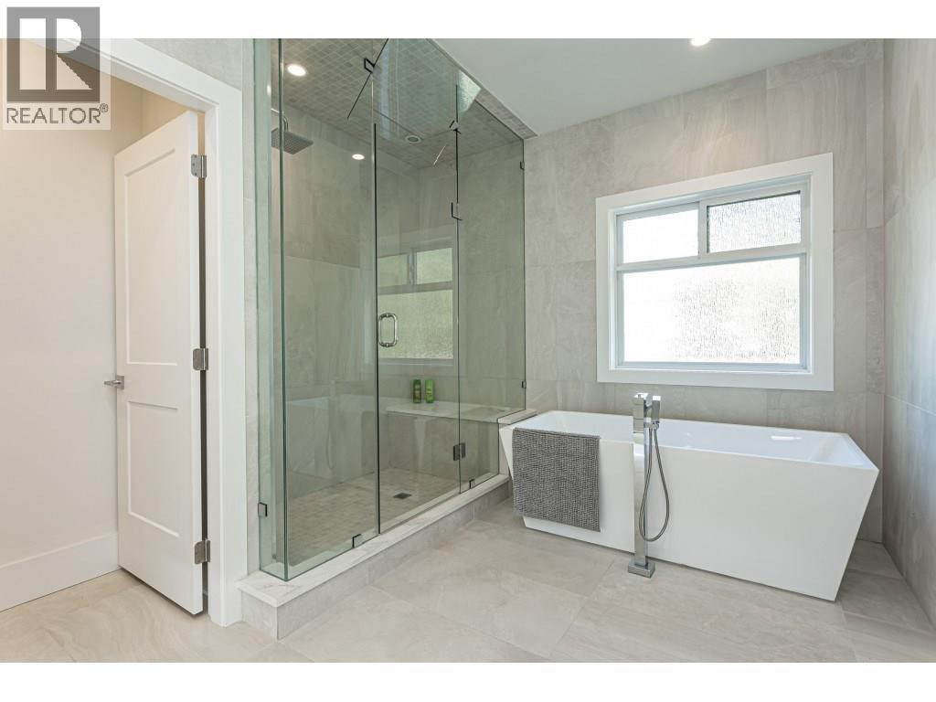 8267 Government Road, Burnaby, British Columbia  V5A 2E4 - Photo 17 - R3153099