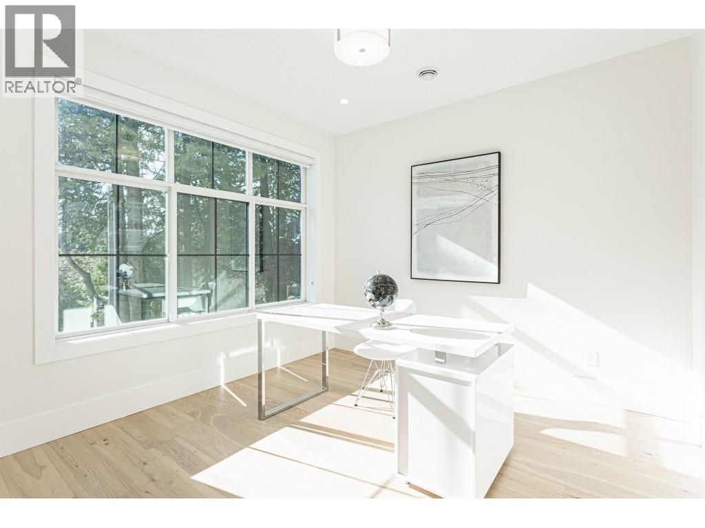 8267 Government Road, Burnaby, British Columbia  V5A 2E4 - Photo 4 - R3153099