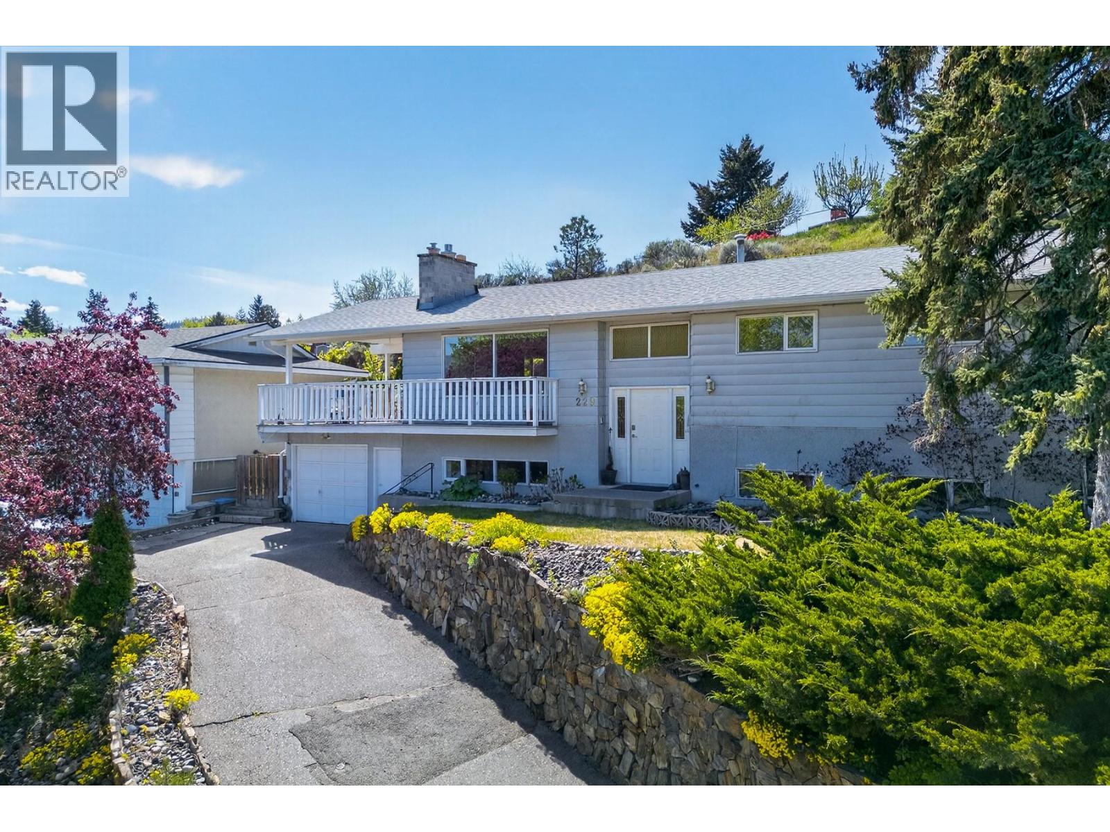 229 Greenstone Drive, Kamloops, British Columbia  V2C 1N6 - Photo 3 - 10385577