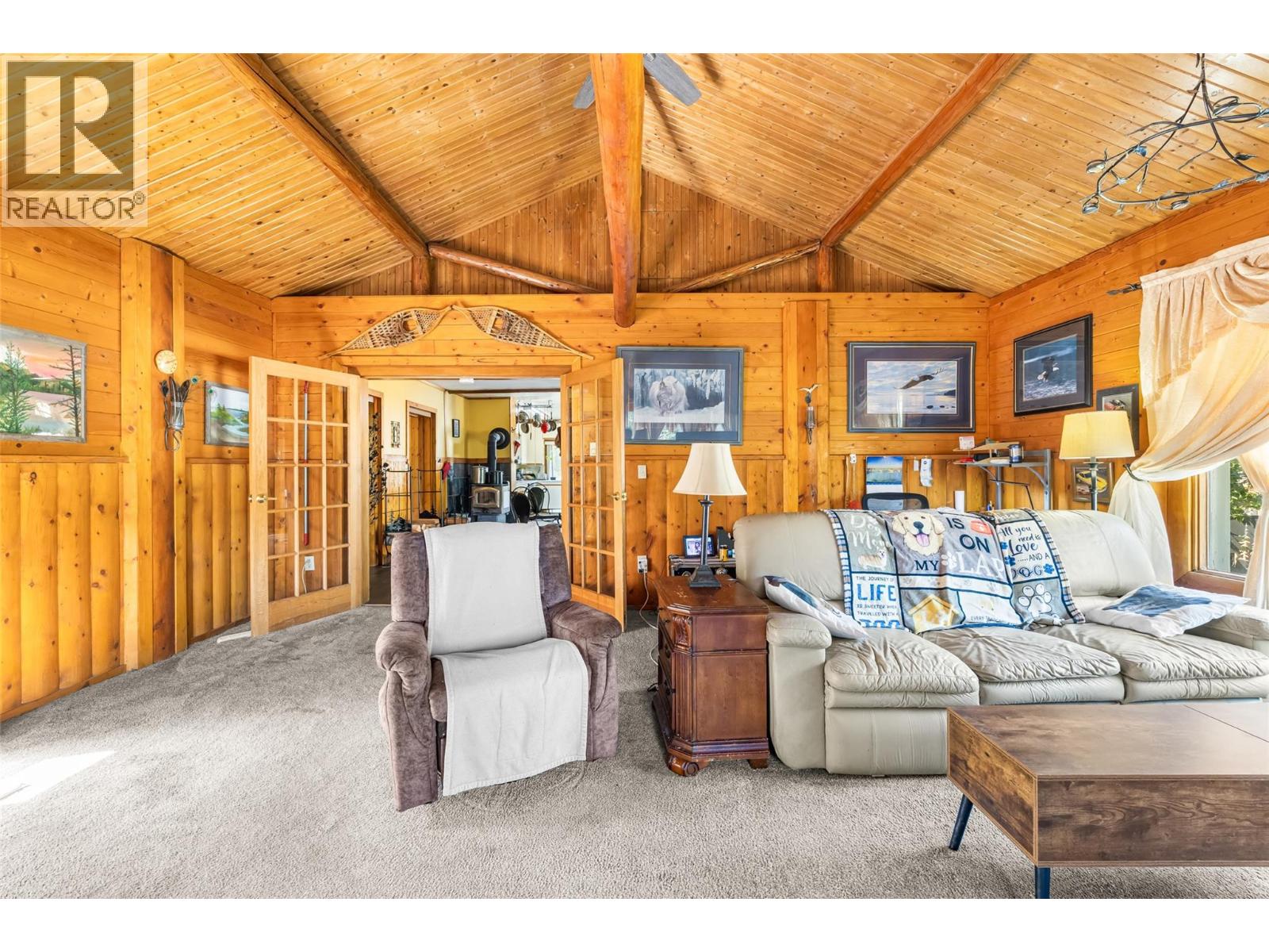 9889 Highway 3/95, Yahk, British Columbia  V0B 2P0 - Photo 7 - 10396288