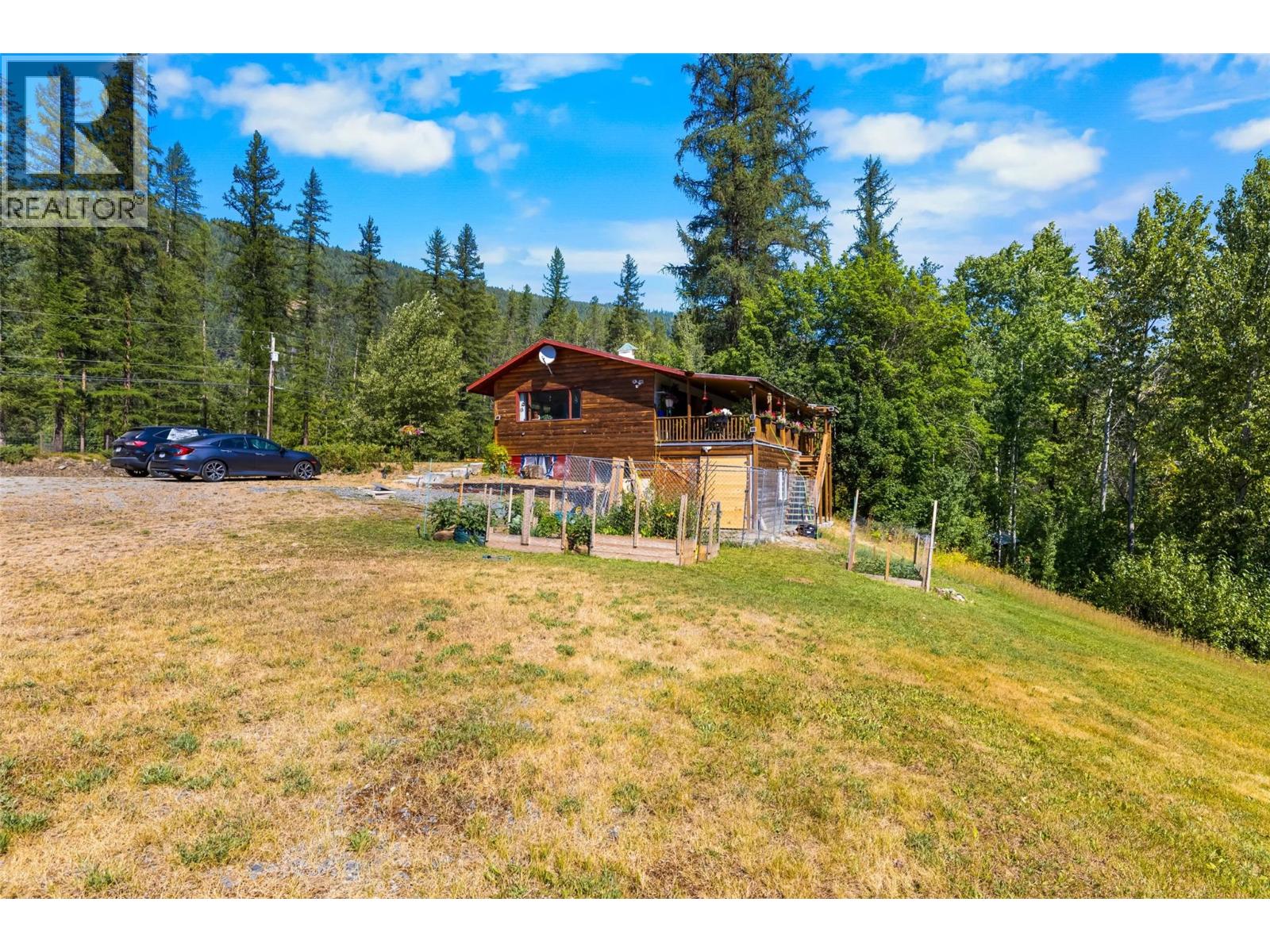 9889 Highway 3/95, Yahk, British Columbia  V0B 2P0 - Photo 26 - 10396288