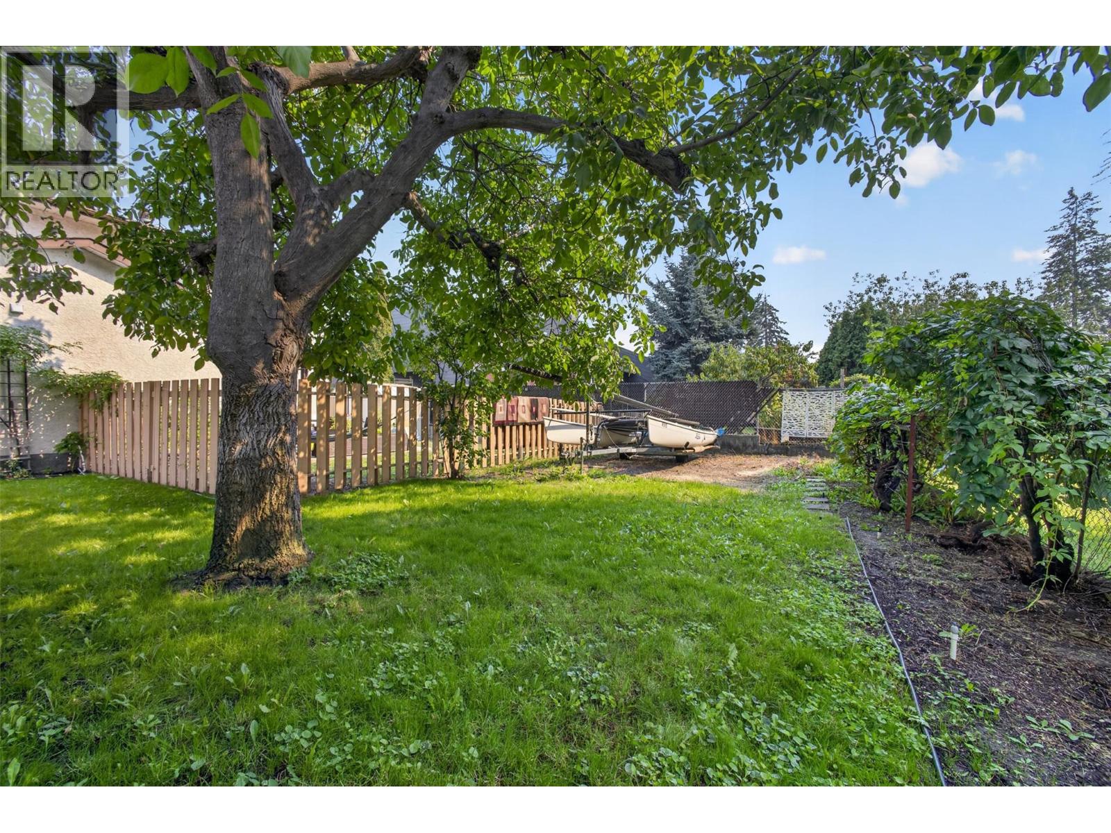 1494/1496 Elm Street, Kelowna, British Columbia  V1Y 3W9 - Photo 34 - 10397379