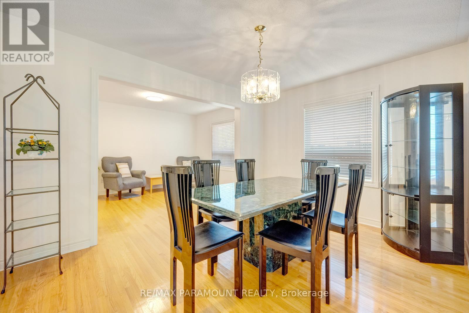 6407 Ormindale Way, Mississauga, Ontario  L5V 1J3 - Photo 16 - W13678320