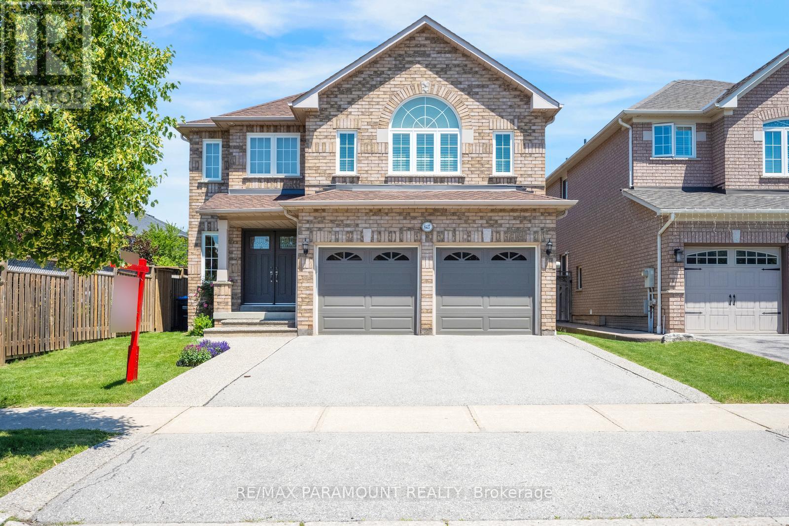 6407 Ormindale Way, Mississauga, Ontario  L5V 1J3 - Photo 2 - W13678320