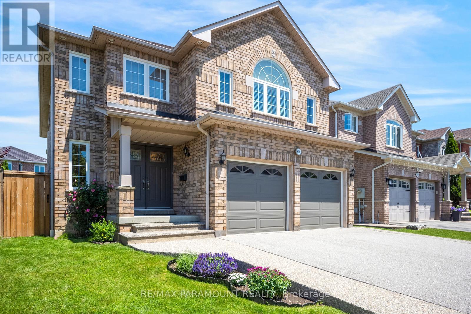 6407 Ormindale Way, Mississauga, Ontario  L5V 1J3 - Photo 3 - W13678320