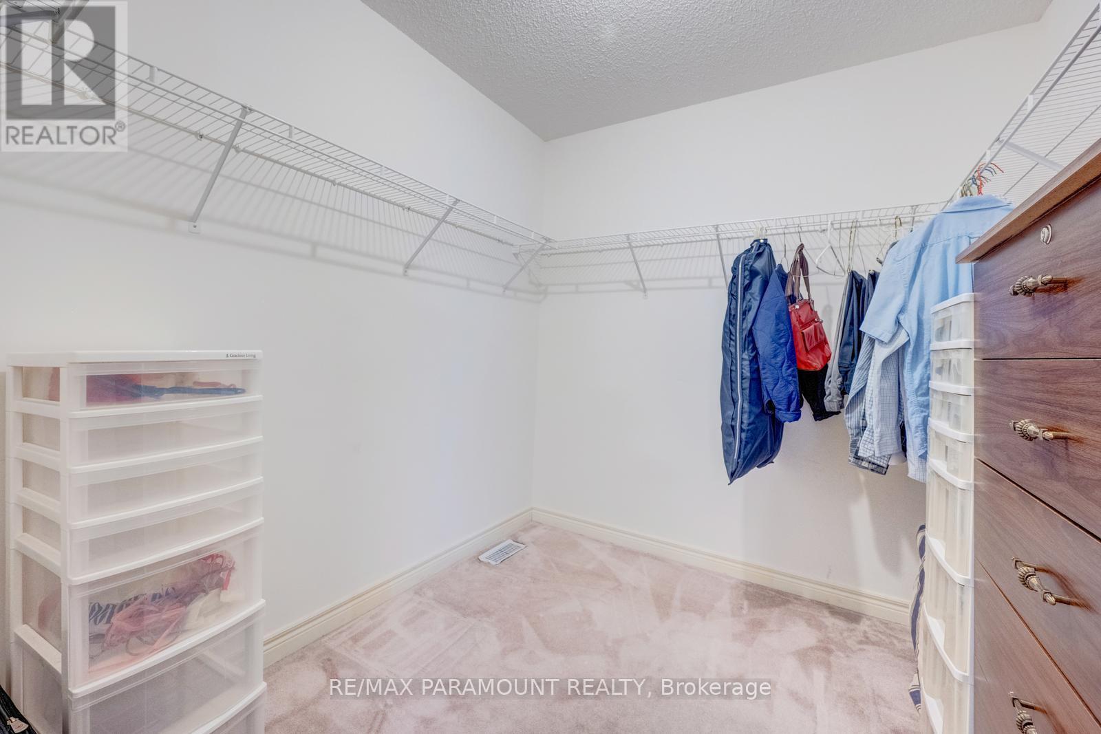 6407 Ormindale Way, Mississauga, Ontario  L5V 1J3 - Photo 39 - W13678320