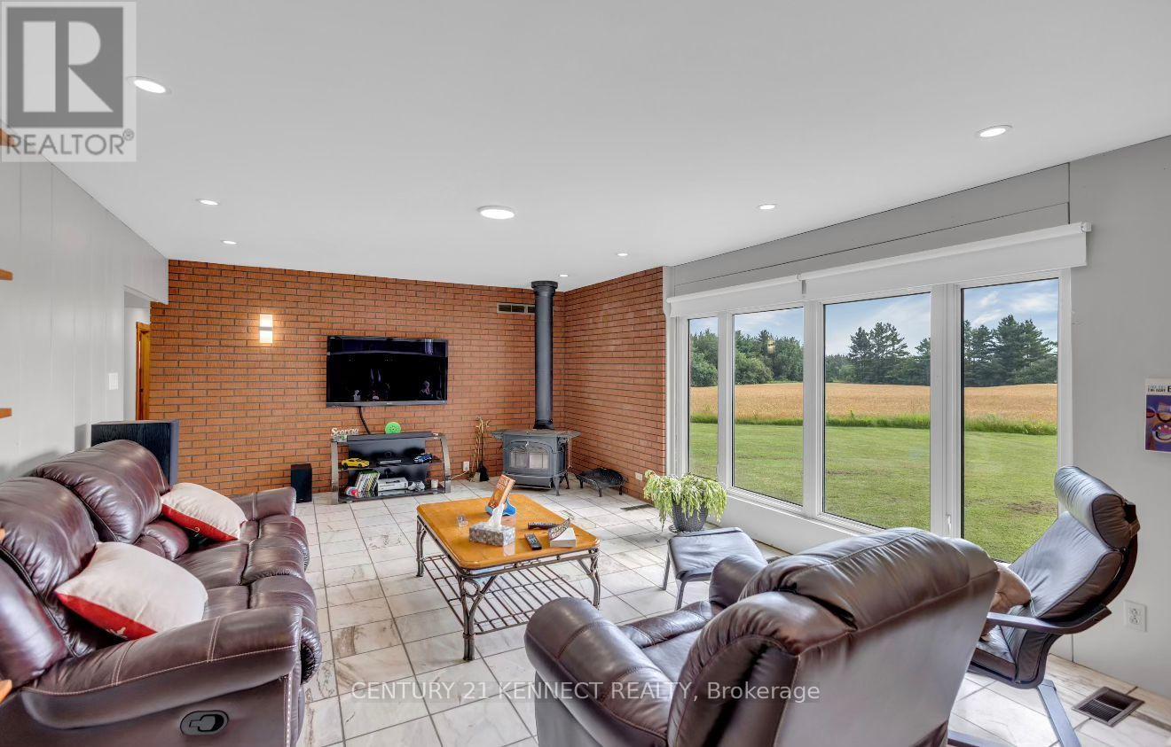 14146 Crewsons Line, Milton, Ontario  L0P 1H0 - Photo 5 - W13678334