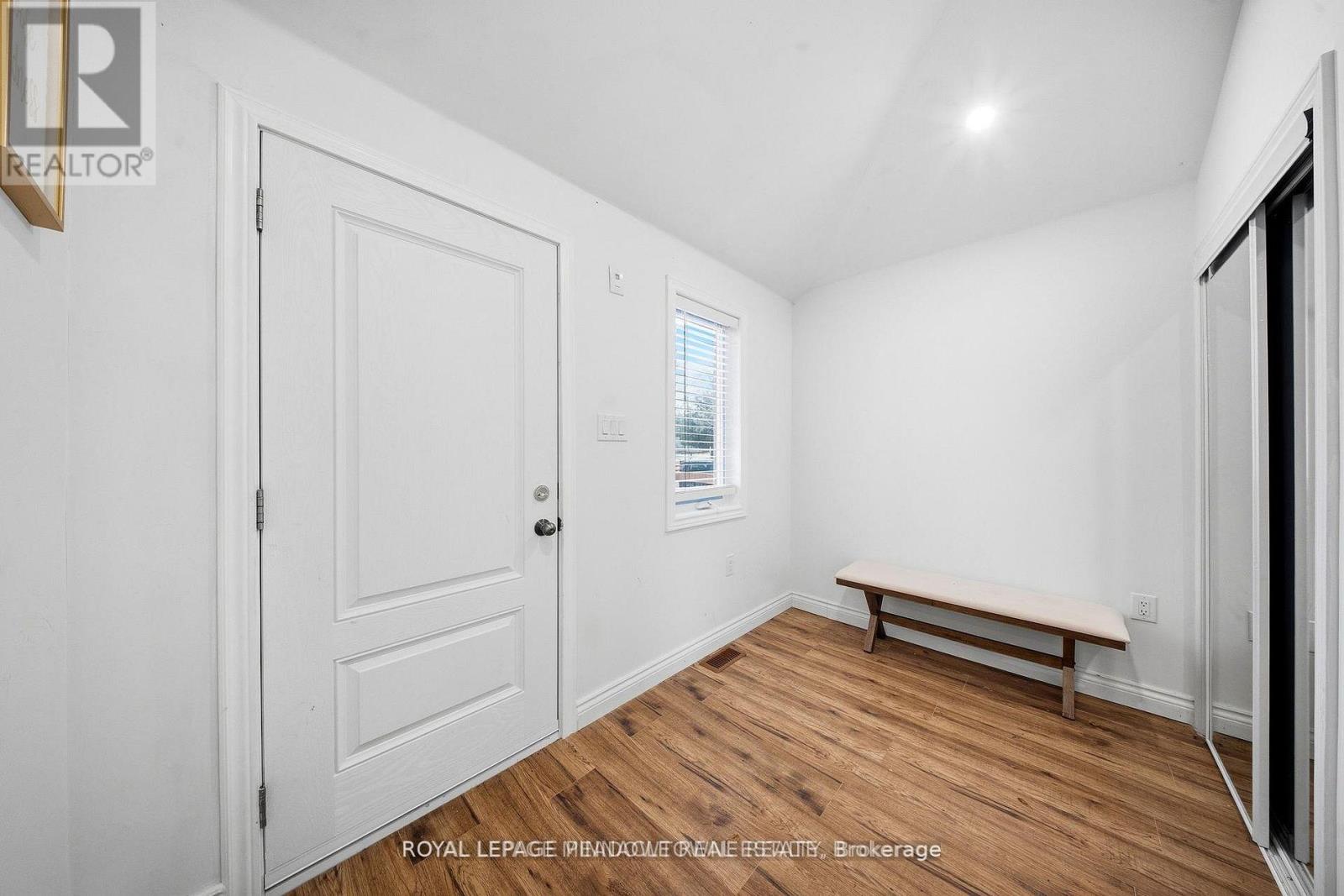 208 Glen Oak Drive, Oakville, Ontario  L6K 2J2 - Photo 10 - W13678372