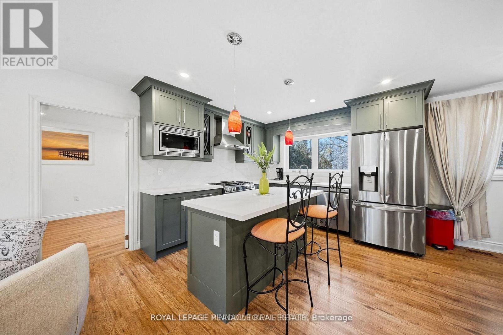 208 Glen Oak Drive, Oakville, Ontario  L6K 2J2 - Photo 21 - W13678372
