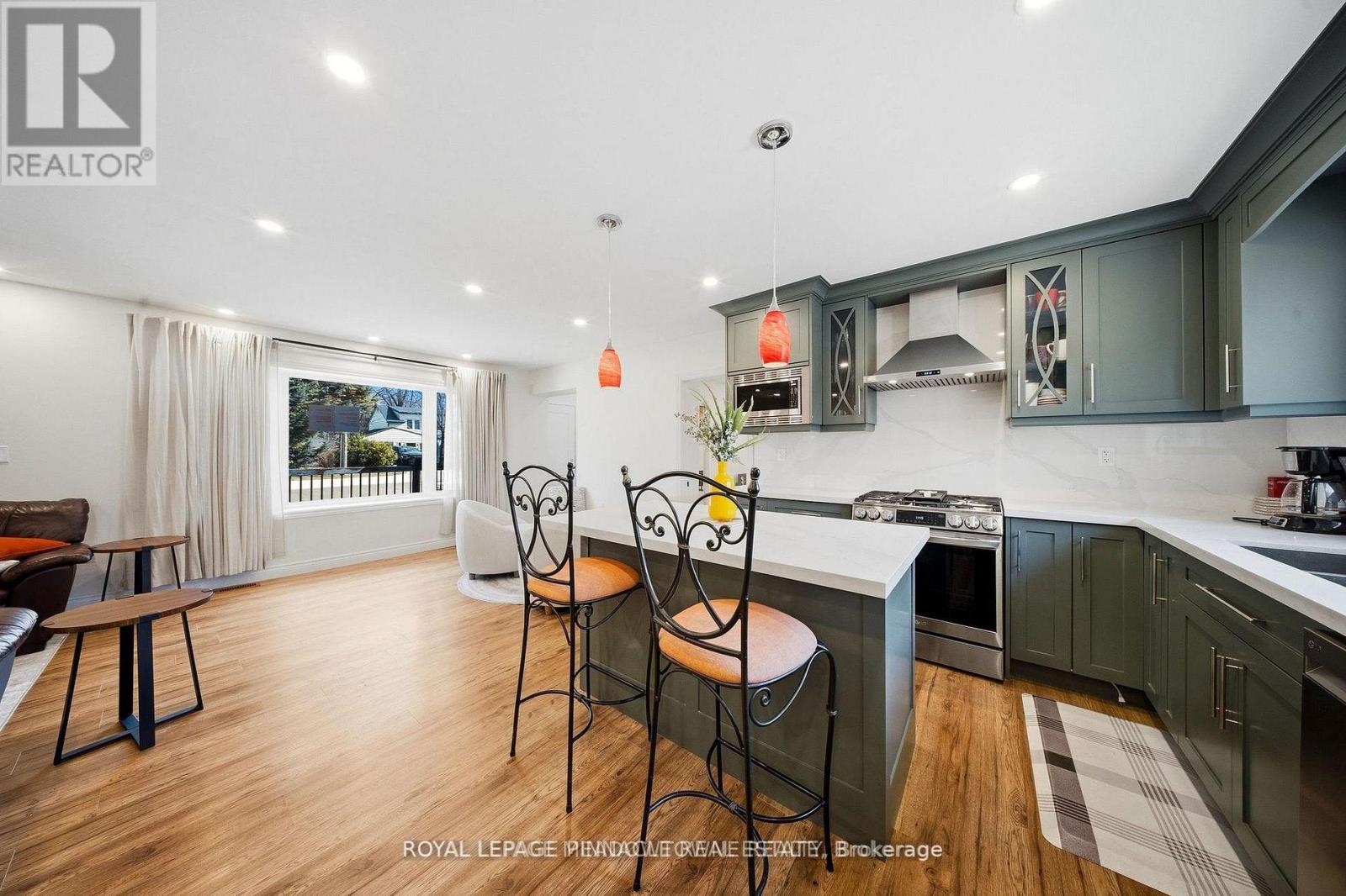 208 Glen Oak Drive, Oakville, Ontario  L6K 2J2 - Photo 23 - W13678372