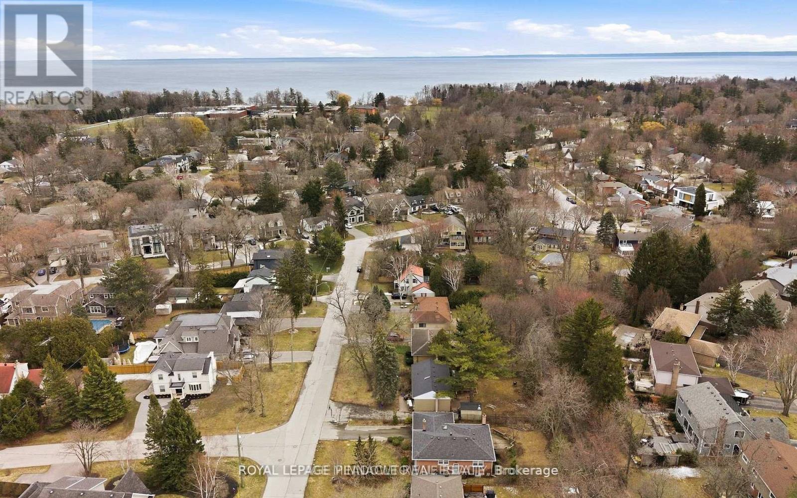 208 Glen Oak Drive, Oakville, Ontario  L6K 2J2 - Photo 47 - W13678372