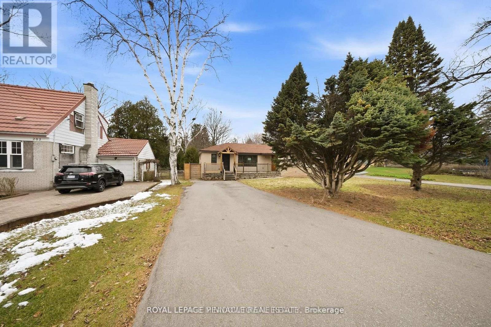 208 Glen Oak Drive, Oakville, Ontario  L6K 2J2 - Photo 6 - W13678372