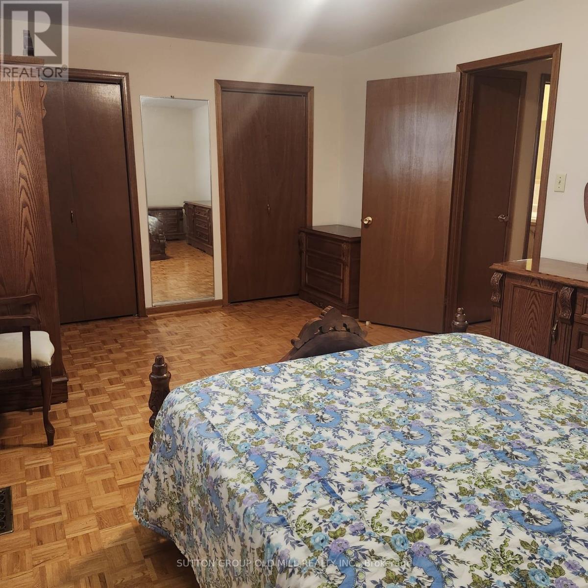 194 Beta Street, Toronto, Ontario  M8W 4H6 - Photo 11 - W13678382