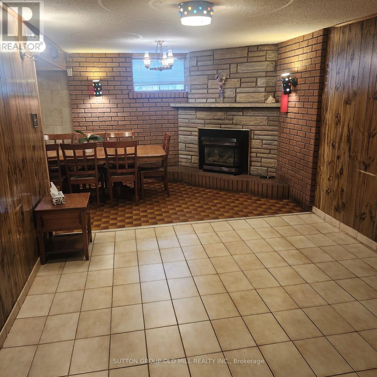 194 Beta Street, Toronto, Ontario  M8W 4H6 - Photo 17 - W13678382