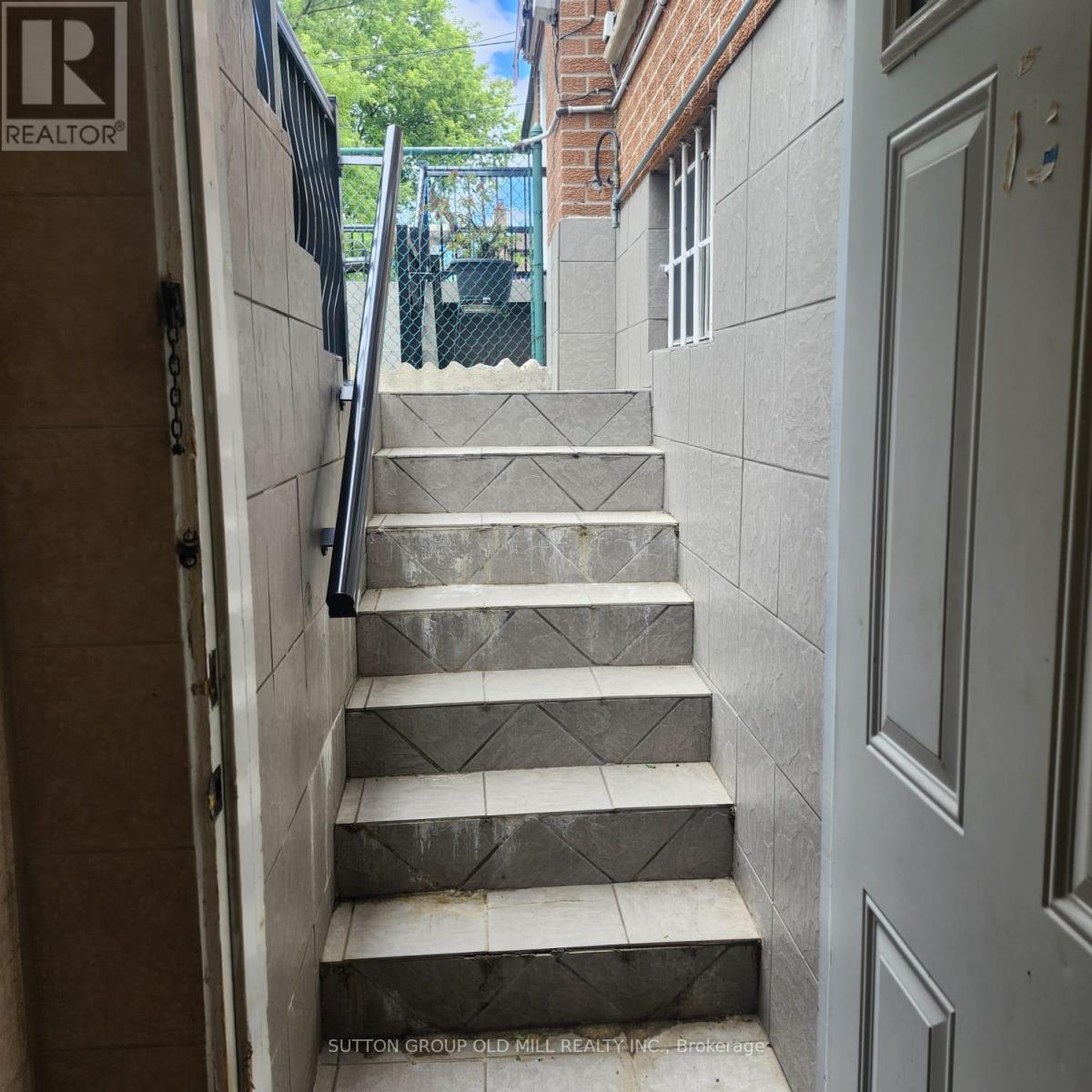 194 Beta Street, Toronto, Ontario  M8W 4H6 - Photo 23 - W13678382