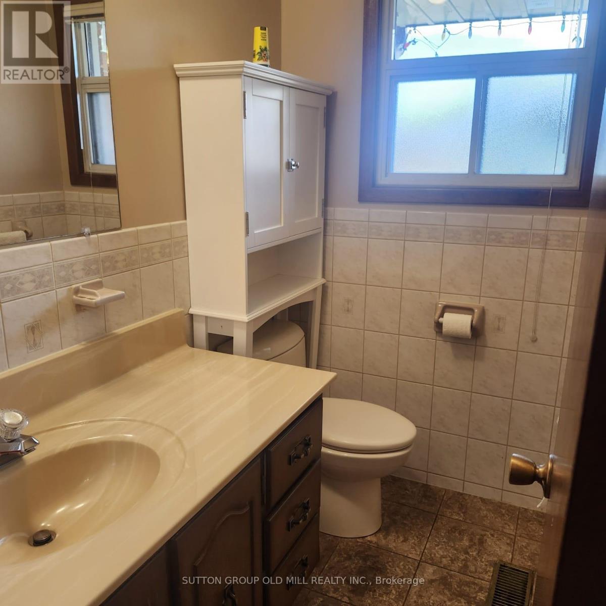 194 Beta Street, Toronto, Ontario  M8W 4H6 - Photo 9 - W13678382