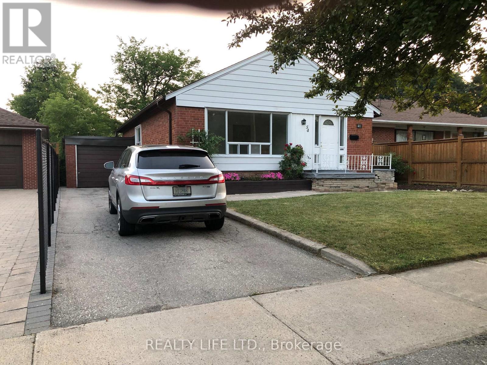 54 Garside Crescent, Toronto, Ontario  M6M 2Z6 - Photo 26 - W13678384