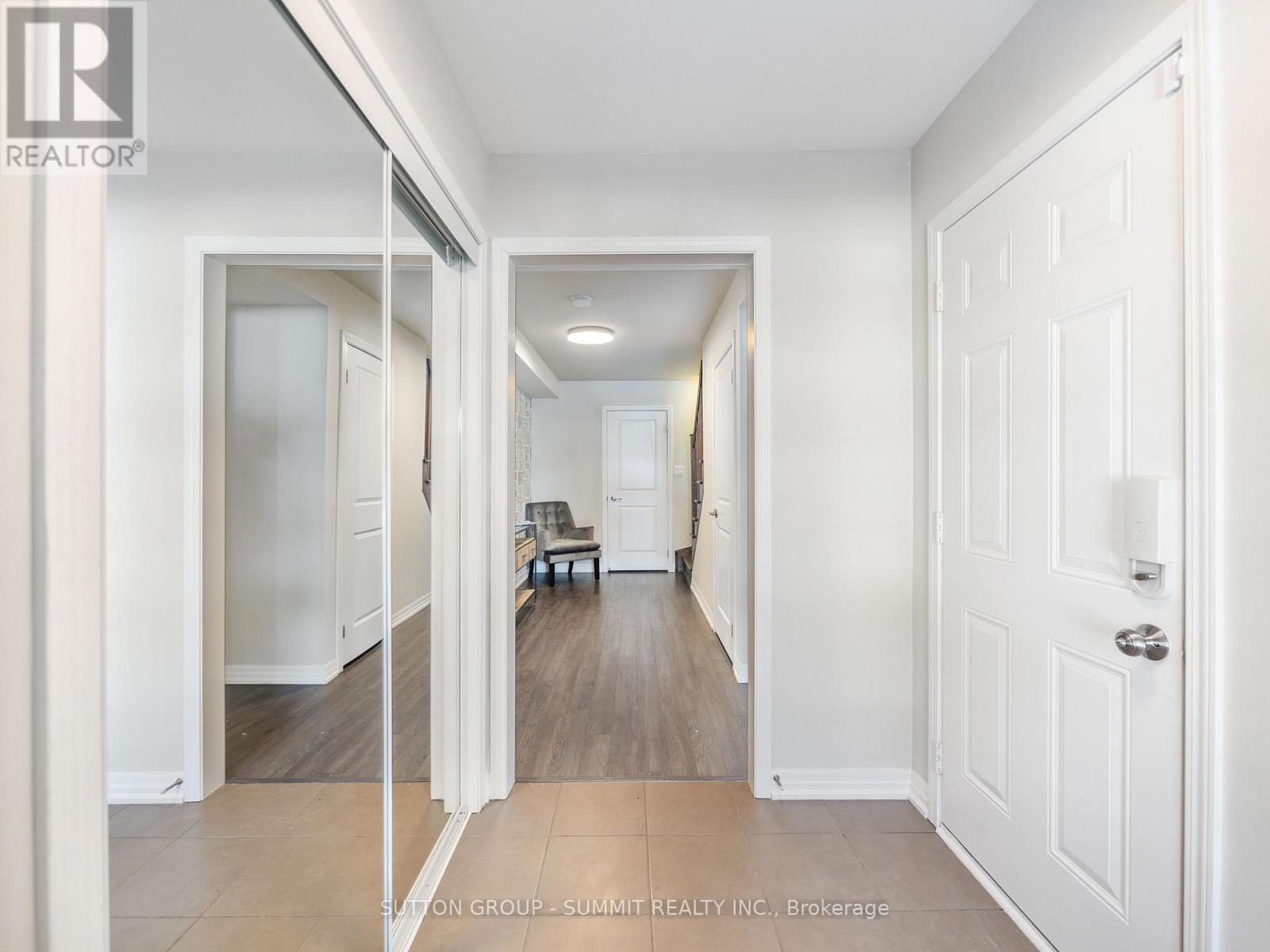 286 Sarah Cline Drive S, Oakville, Ontario  L6W 0V7 - Photo 6 - W13678388