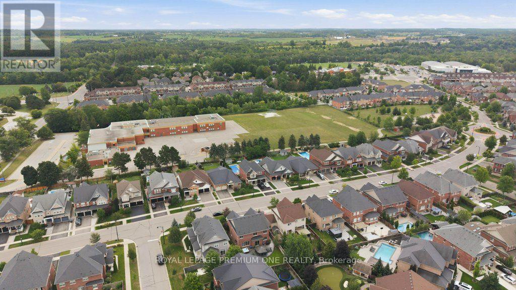 14 Atchison Drive, Caledon, Ontario  L7C 3X5 - Photo 38 - W13678408