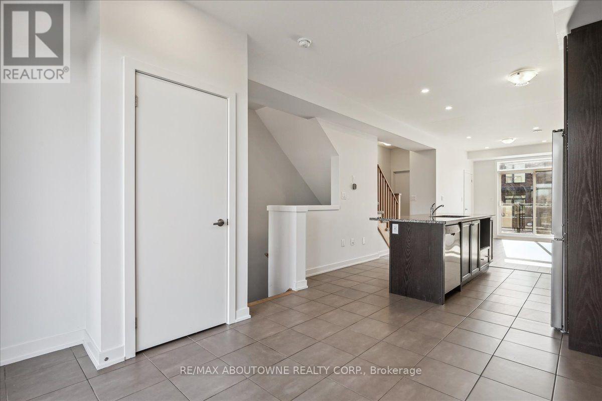 31 - 590 North Service Road, Hamilton, Ontario  L8E 0K5 - Photo 16 - X13678428