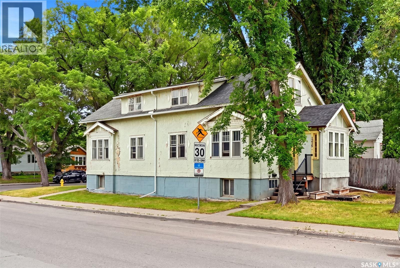 1209 14th Avenue, Regina, Saskatchewan  S4P 0W4 - Photo 2 - SK045694