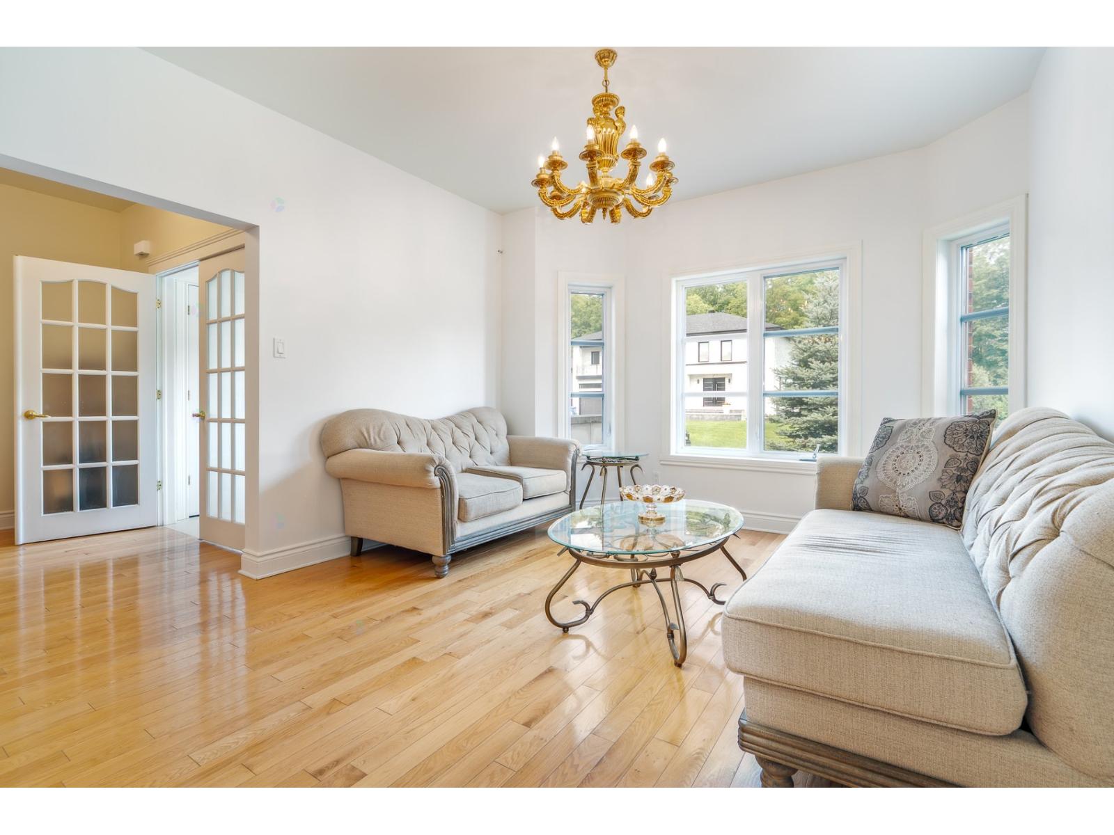 1123 Rue Bellevue Montréal (L'Île-Bizard/Sainte-Geneviève) Quebec Canada H9C3B4 5