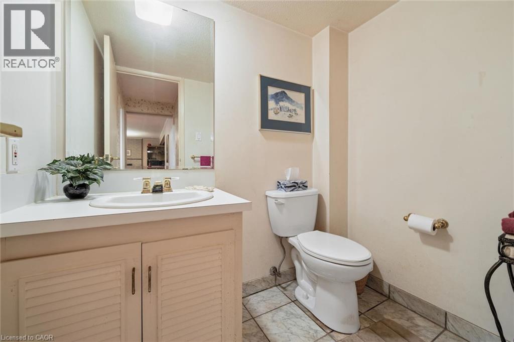30 Shuh Avenue, Kitchener, Ontario  N2A 2X9 - Photo 33 - 40855866