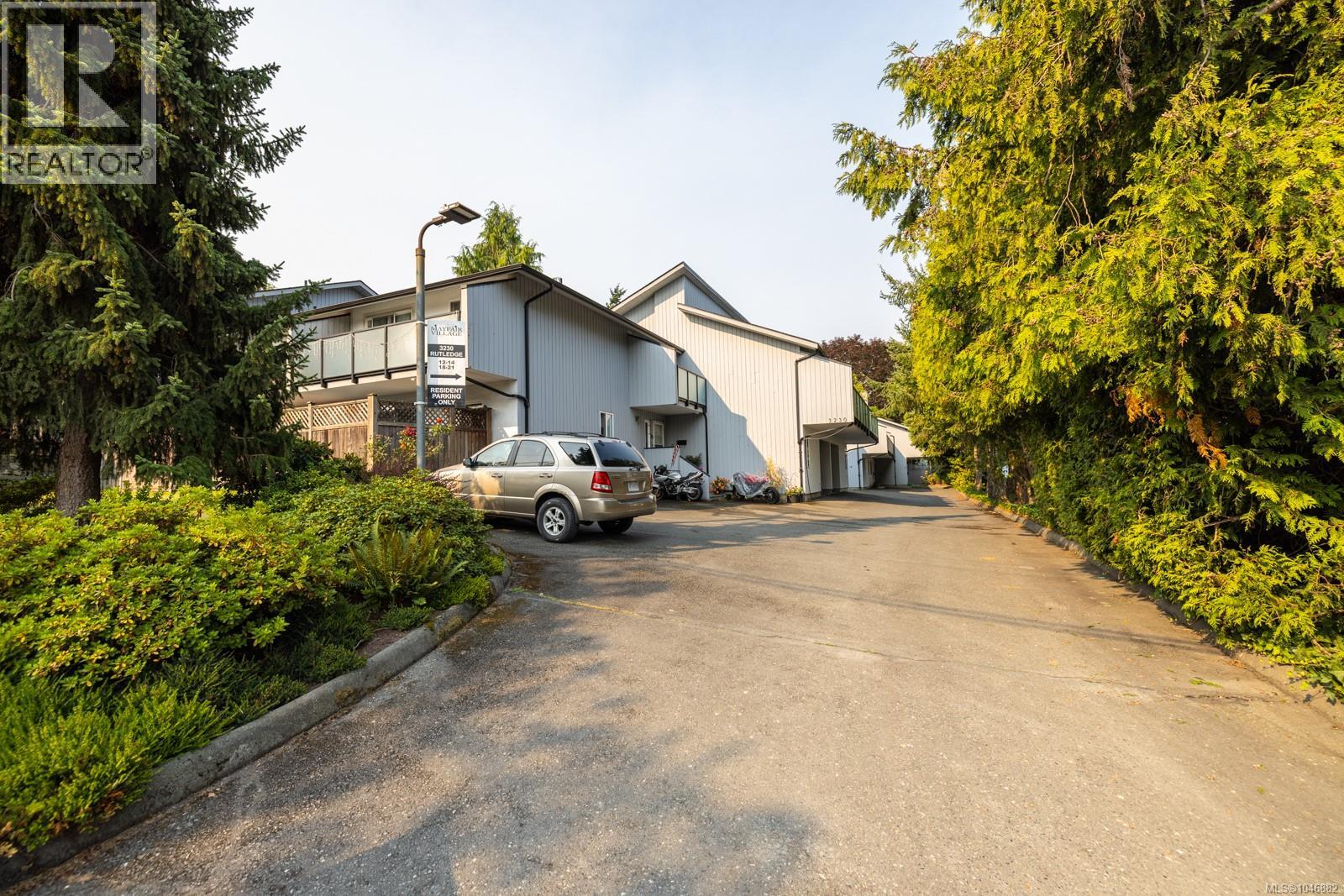 14 3230 Rutledge St, Saanich, British Columbia