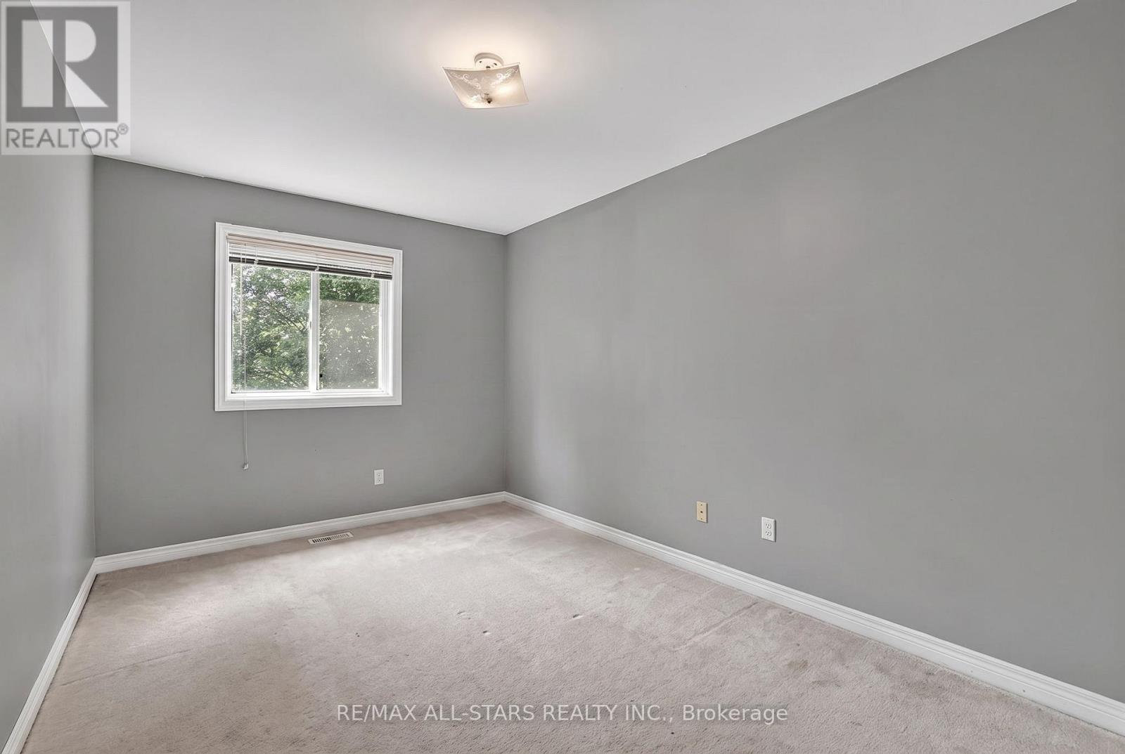 18 Lancaster Court, Georgina, Ontario  L4P 4A1 - Photo 25 - N13420176