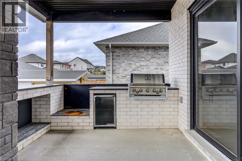 8 Edgeview Crescent, Komoka, Ontario  N0L 1R0 - Photo 19 - 40824349