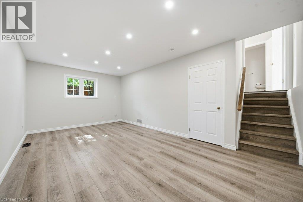 610 Violet Street, Waterloo, Ontario  N2V 2V9 - Photo 39 - 40851592