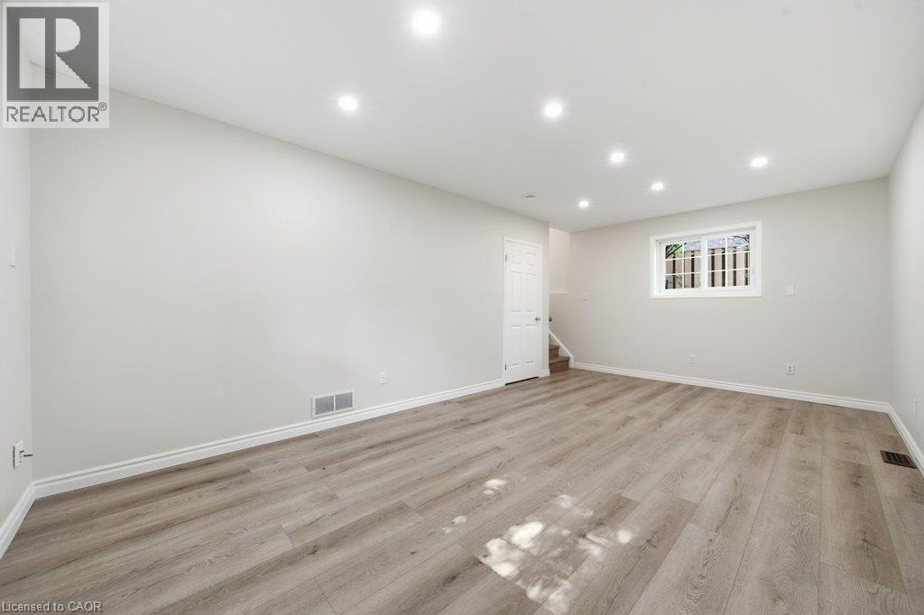 610 Violet Street, Waterloo, Ontario  N2V 2V9 - Photo 40 - 40851592