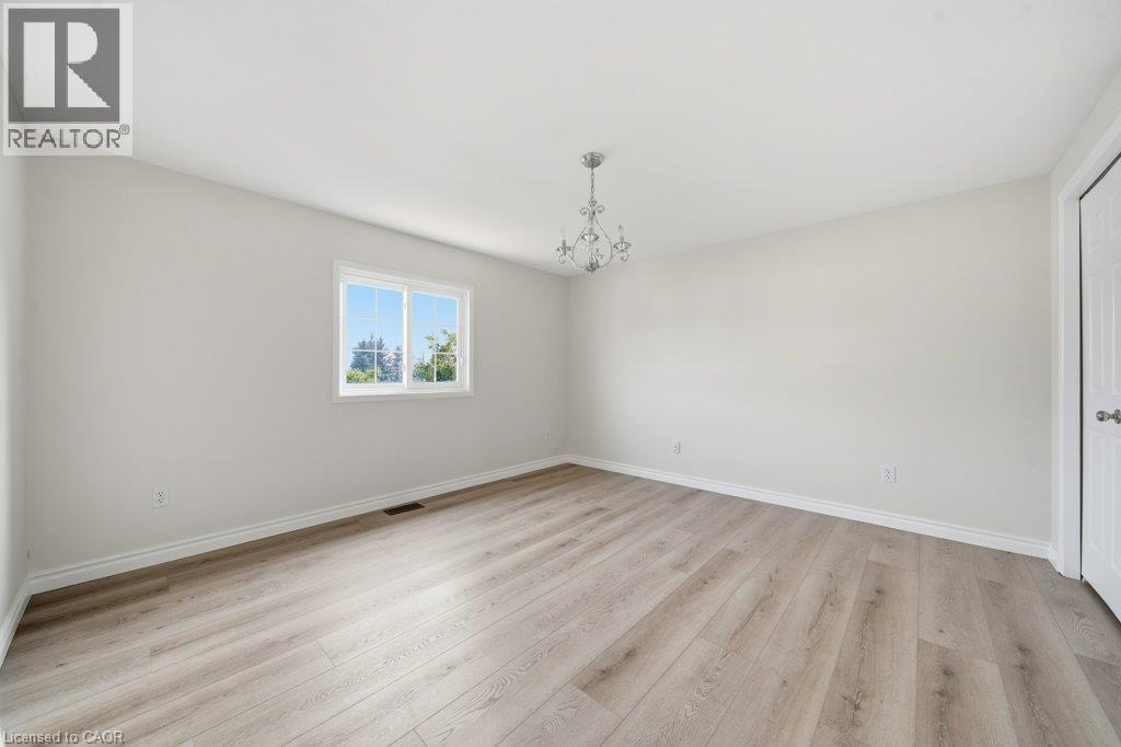 610 Violet Street, Waterloo, Ontario  N2V 2V9 - Photo 32 - 40851592