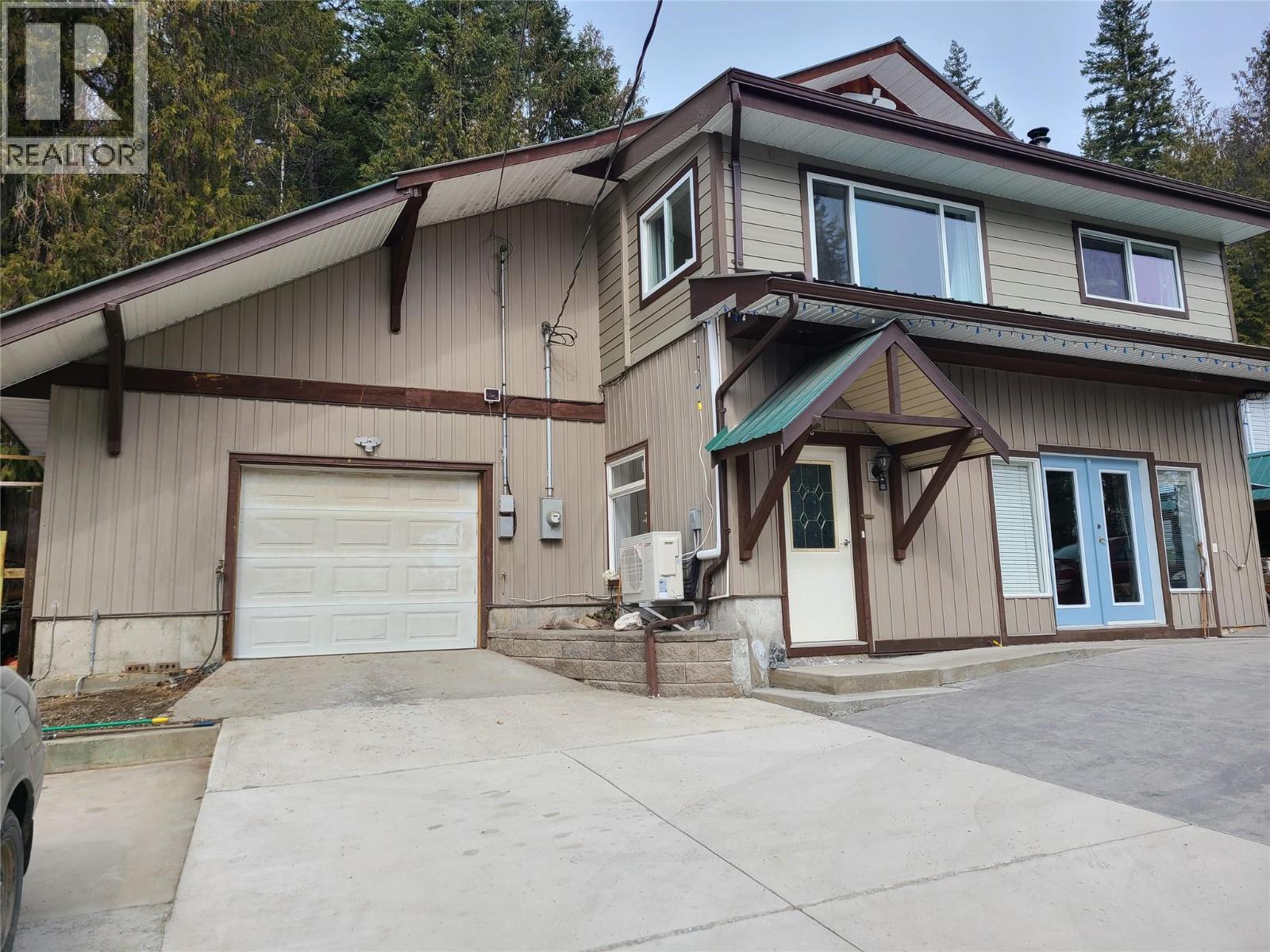 6327 Squilax-Anglemont Road, Magna Bay, British Columbia
